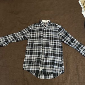 Plad button down shirt